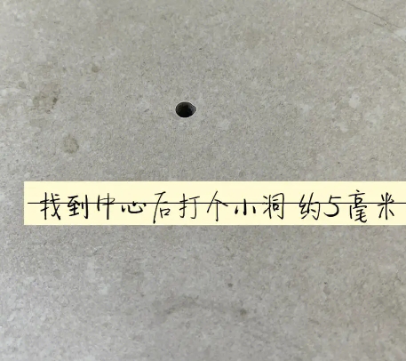 叶城瓷砖空鼓维修公司专业解答在瓷砖铺贴过程中，如果砂料搅拌不均匀，将会带来以下问题